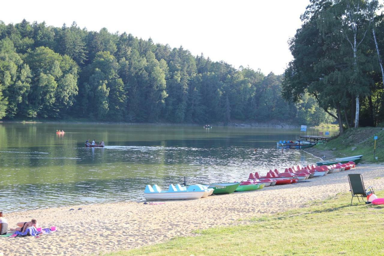Domki Nad Jeziorem W Karlowicach Karlowice Exteriér fotografie