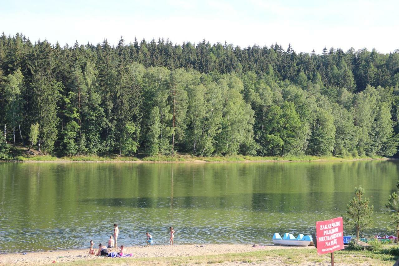Domki Nad Jeziorem W Karlowicach Karlowice Exteriér fotografie