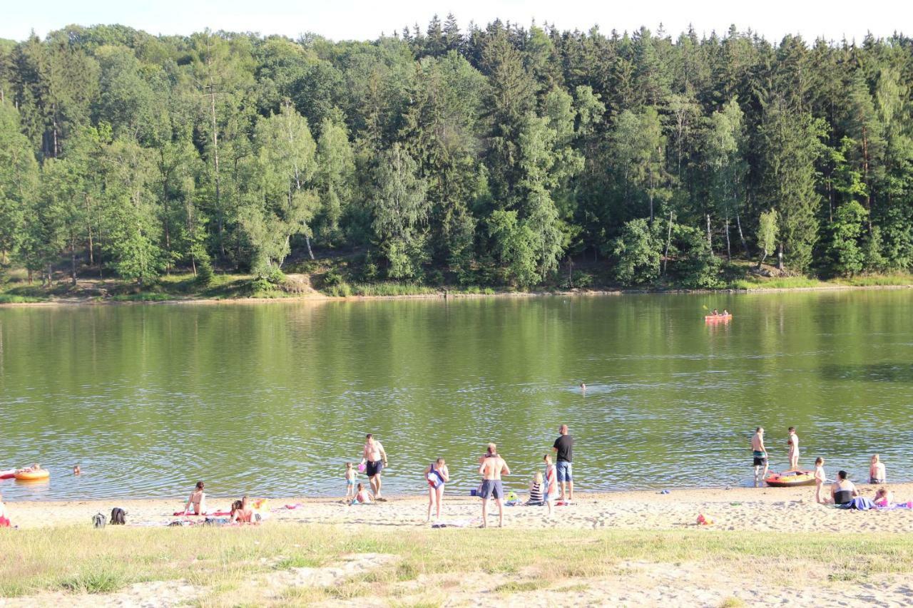 Domki Nad Jeziorem W Karlowicach Karlowice Exteriér fotografie